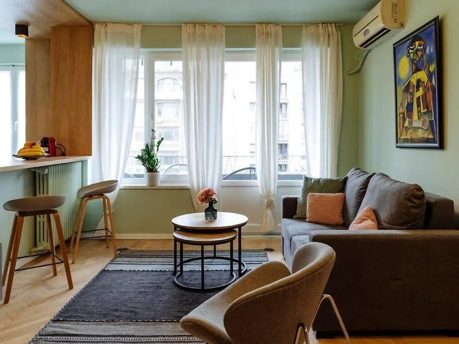 Great Views Apartment In Piata Romana Bucharest