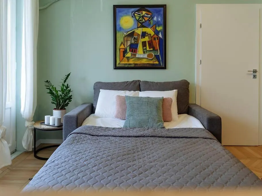 Great Views Apartment In Piata Romana Bucharest