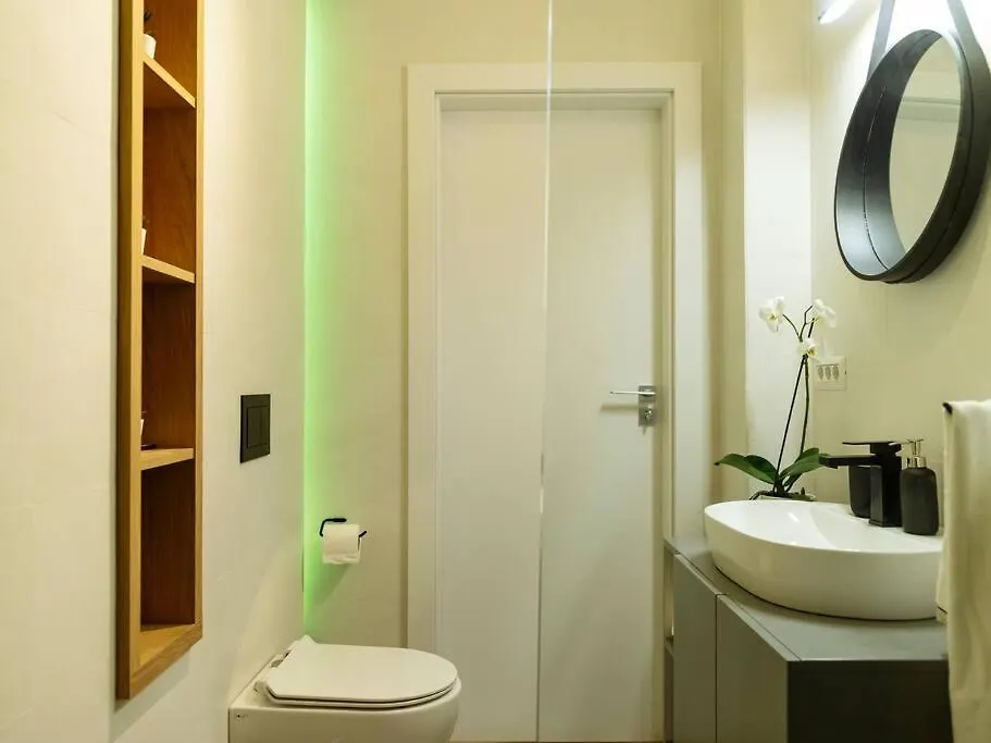 Great Views Apartment In Piata Romana Bucharest