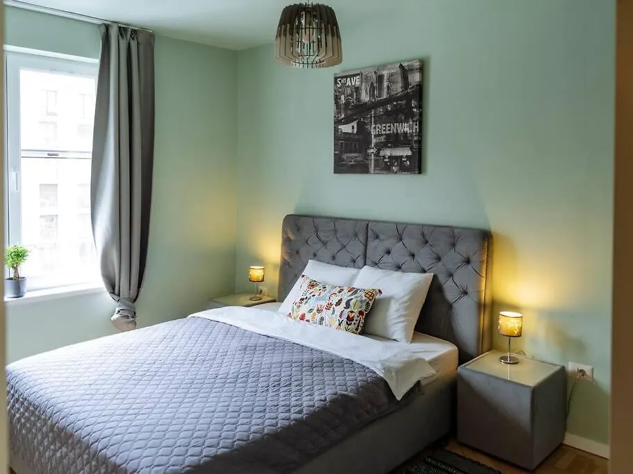 Great Views Apartment In Piata Romana Bucharest