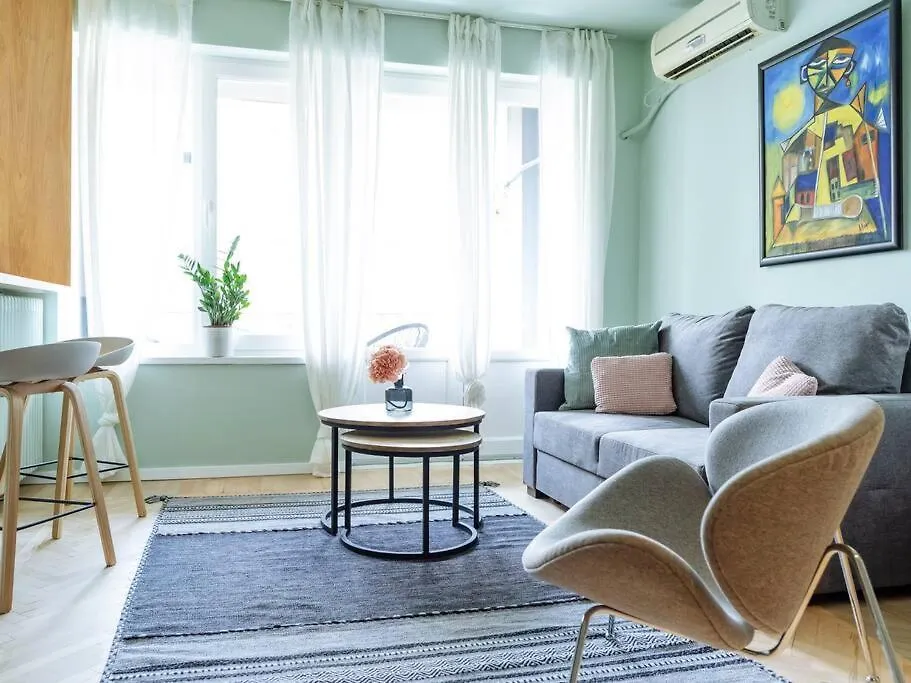 Great Views Apartment In Piata Romana Bucharest